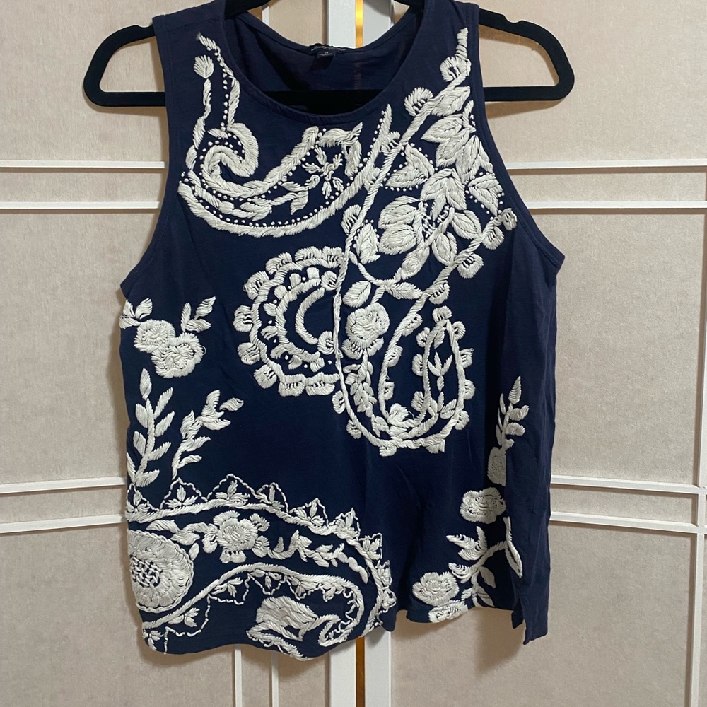 Embroidered lucky brand navy shirt S